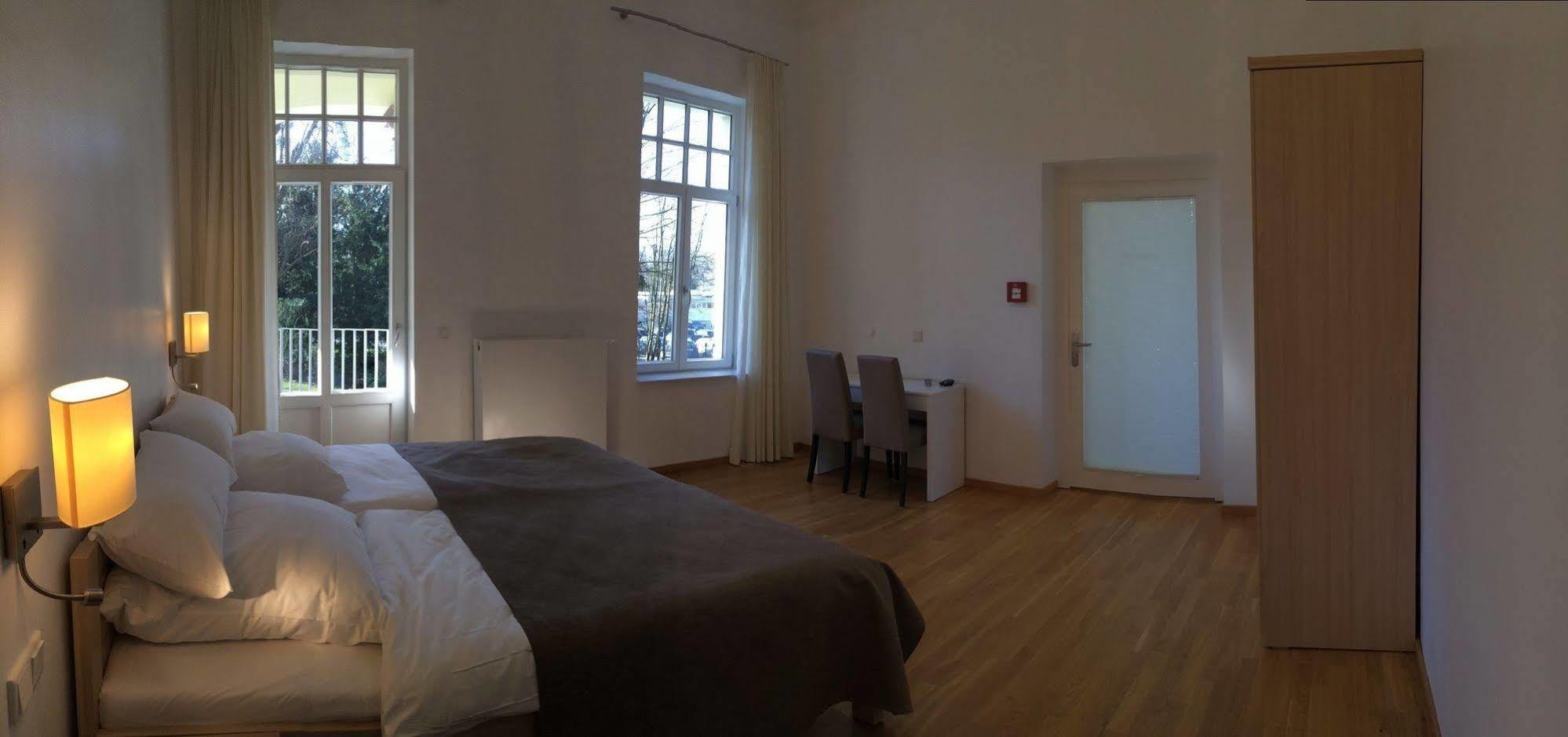 Appartements Am Kurpark Bad Pyrmont Eksteriør bilde